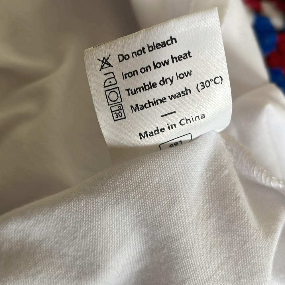 EUC Women’s Xl Detailed White Short Scoop Neck Short Sleeved Lightweight Top - Picture 7 of 7